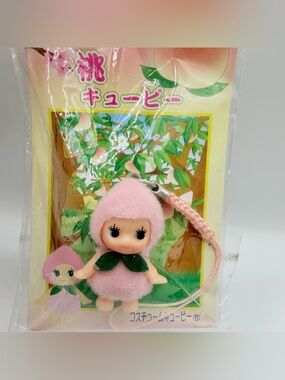 RARE Kewpie Gotochi Peach Japan Strap Figure Vintage QP Fruits Costume Pink Cute